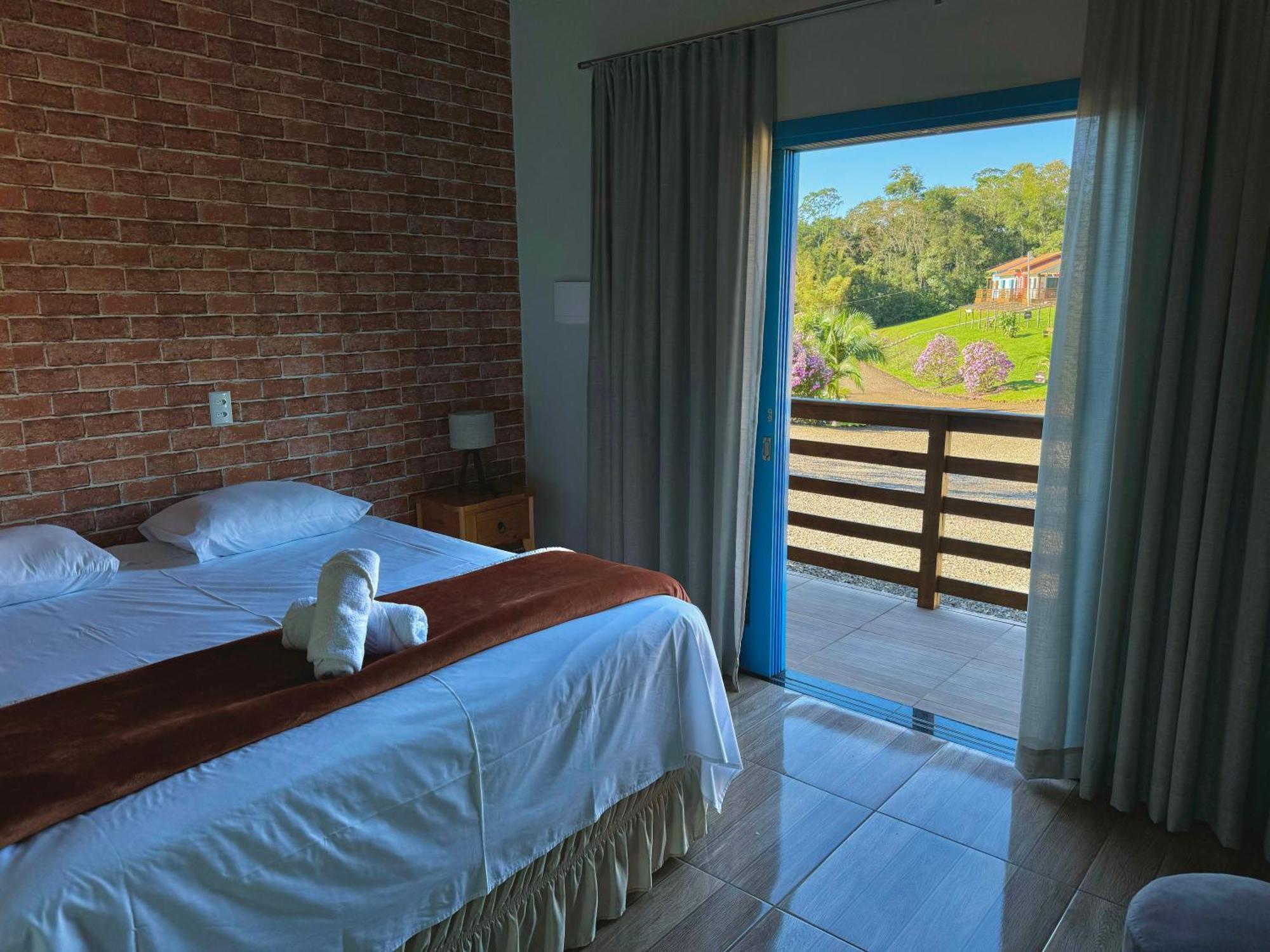 Pousada Di Venezia - Hotel Fazenda โนวาเวเนซา ภายนอก รูปภาพ